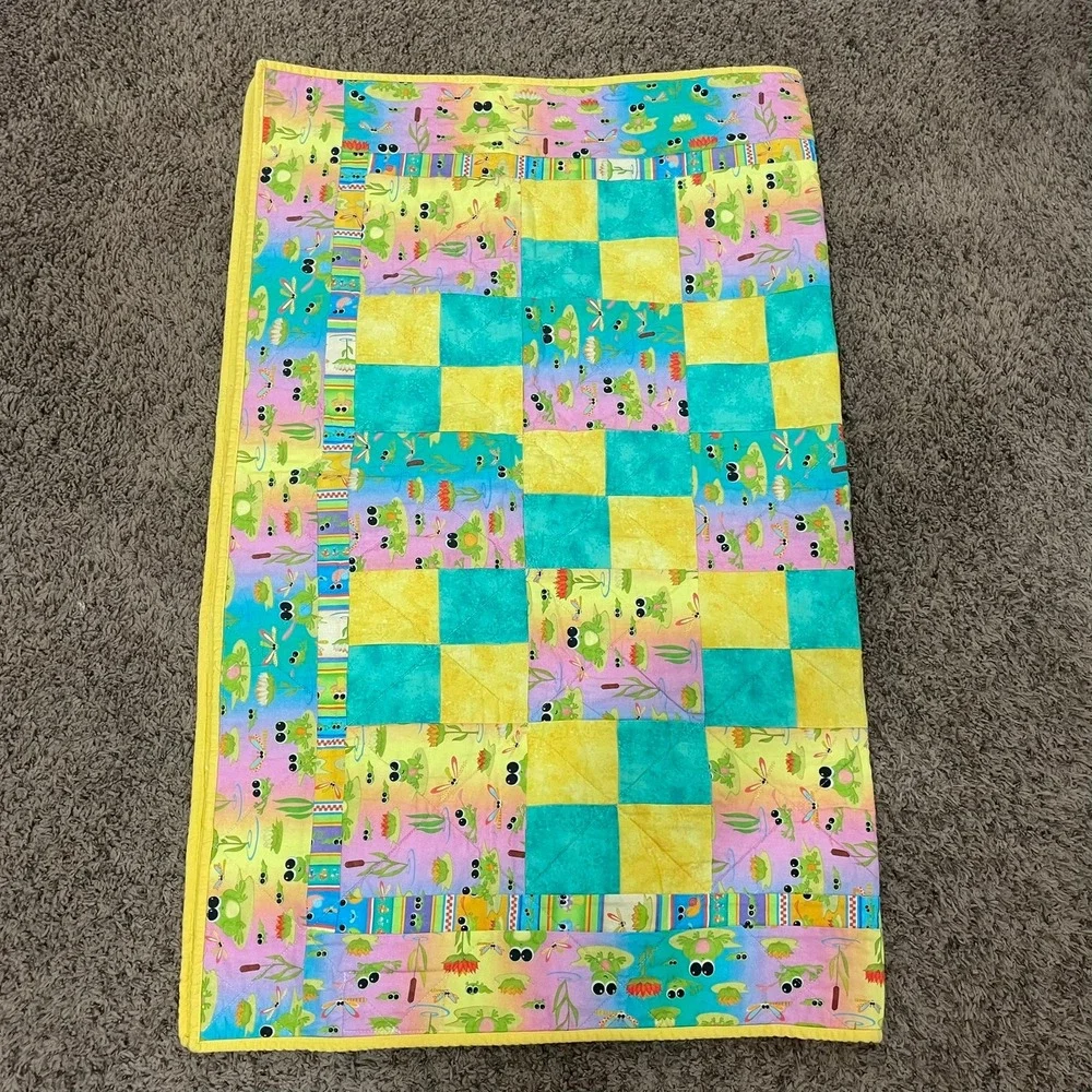 Quilts for Kids Handmade Toddler‎ Quilt Yellow Frog Dragonfly Print Throw